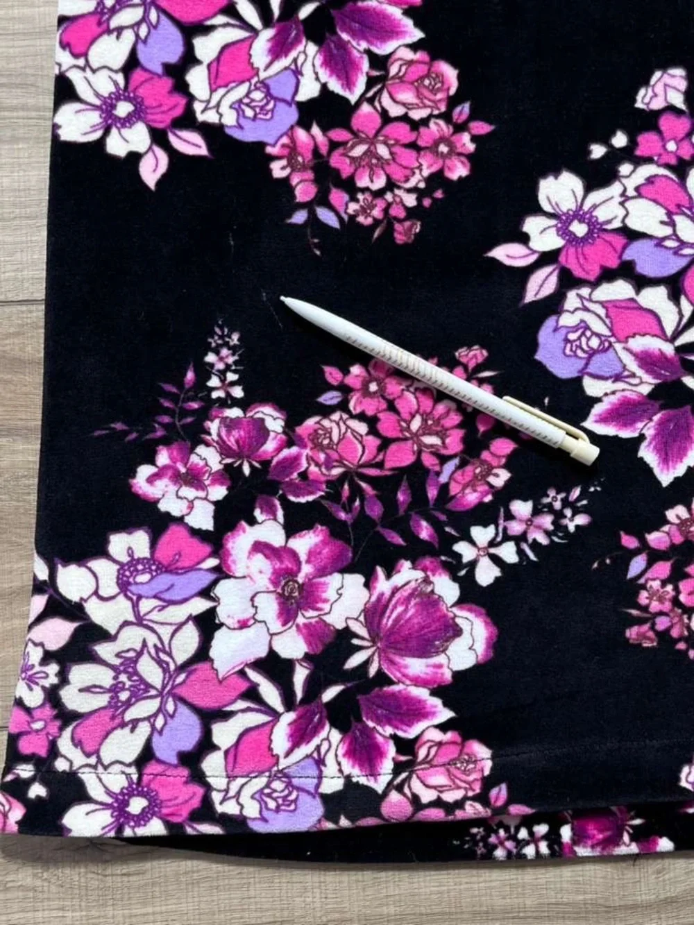 Jaclyn Smith Womens Full Zip Floral Robe Size Medium Black Pink - Picture 14 of 15